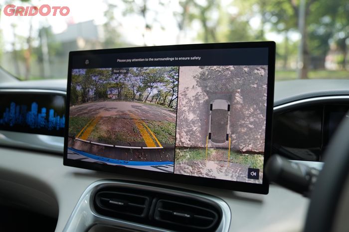 Geely EX2 Max terdapat fitur kamera 540 derajat