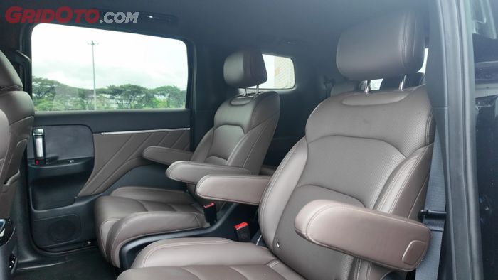 Jok captain seat dengan tenaga elektris