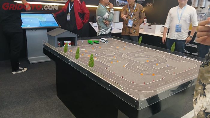 Maket Hino Total Support Customer Center (HTSCC) di Karawang. Sopir dilatih di sini