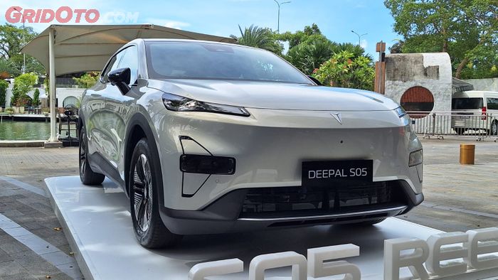 Deepal S05 jadi mobil Changan yang dijual di Indonesia pertama dengan teknologi Range Extender Electric Vehicle (REEV).