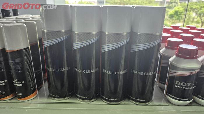 Semprotan pembersih rem