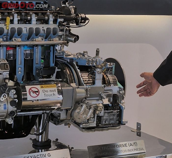 Transmisi Skyactiv drive (A/T))