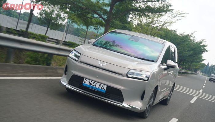 Wuling Darion EV. Dijajal medan Jakarta seputaran