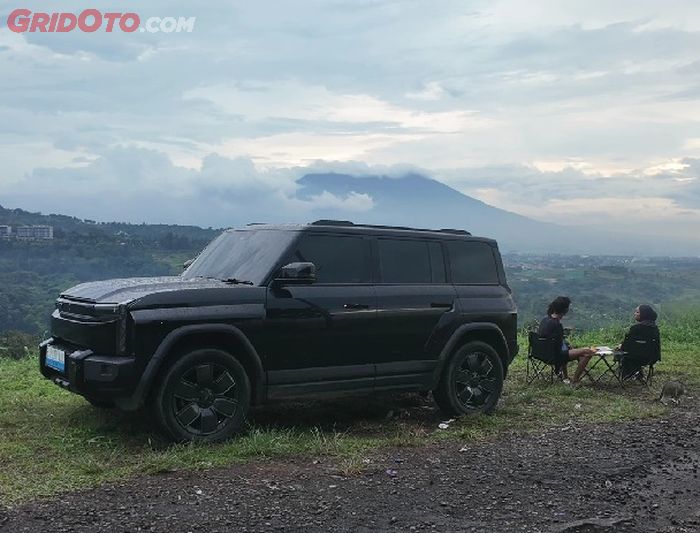 Chery J6T di mejeng di spot camping di Bogor