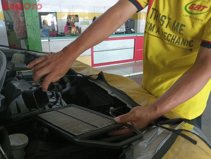 Filter Udara Mobil Bersih Bisa Bantu Pembakaran BBM Lebih Optimal
