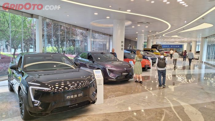 Mobil Tiongkok jarang punya tombil fisik 