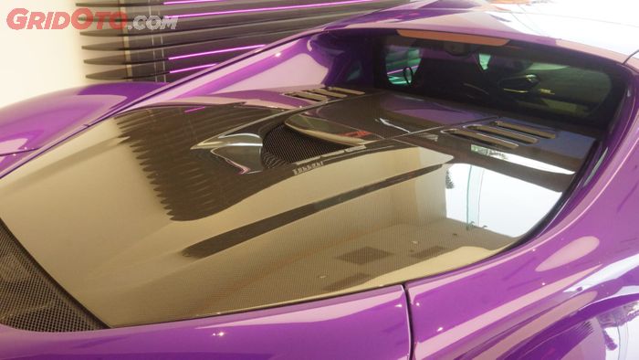 Lubang aero menuju mesin Ferrari 296 Speciale