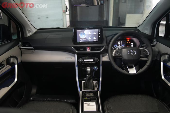 Dasbor interior Toyota Veloz V Hybrid