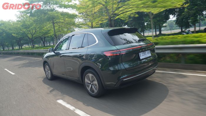 0-100 km/jam Geely Starray EM-i tuntas dalam 7,8 detik