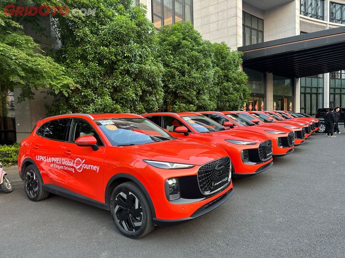 Lepas L6 PHEV Global Journey yang dihadiri GridOto.com 