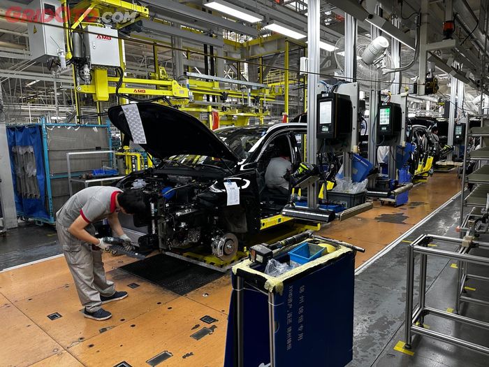 Pabrik perakitan Chery di Wuhu, Cina