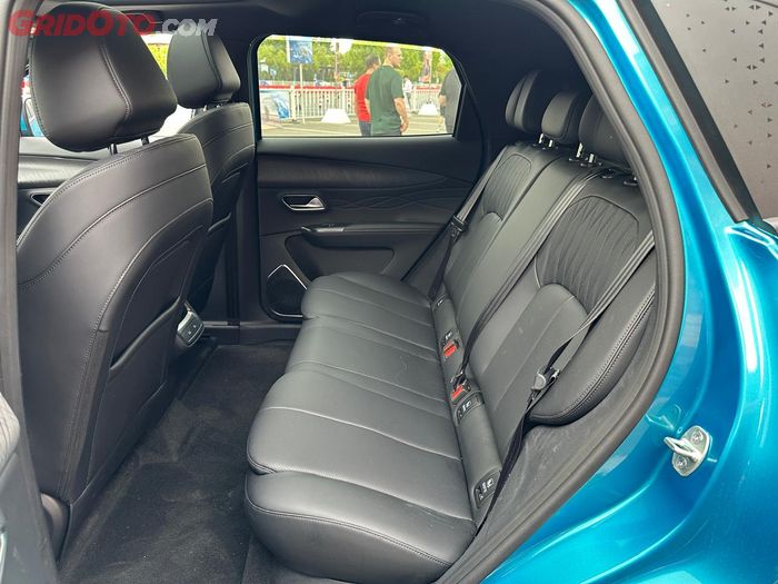 Kabin belakang Lepas E4