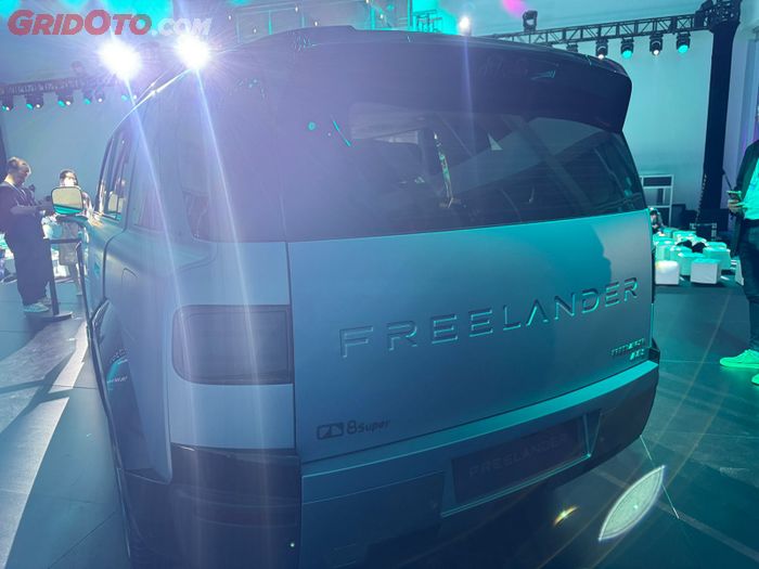 Freelander 8 menggunakan platform dari Chery