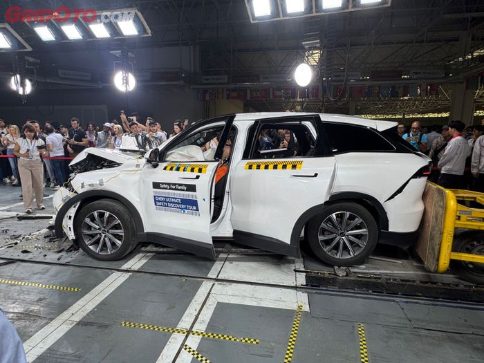 Pintu masih bisa dibuka untuk proses evakuasi