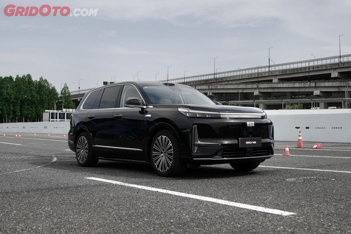 Large SUV flagship Geely Galaxy M9 PHEV