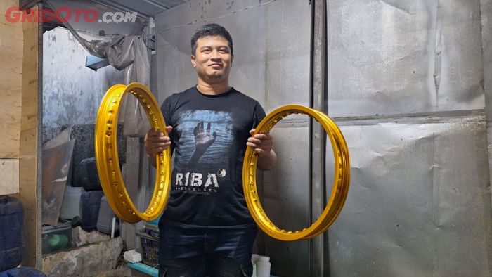 Muhammad Taufik, Pemilik workshop chrome, repaint, powder coating dan anodize, Sagala Herang 