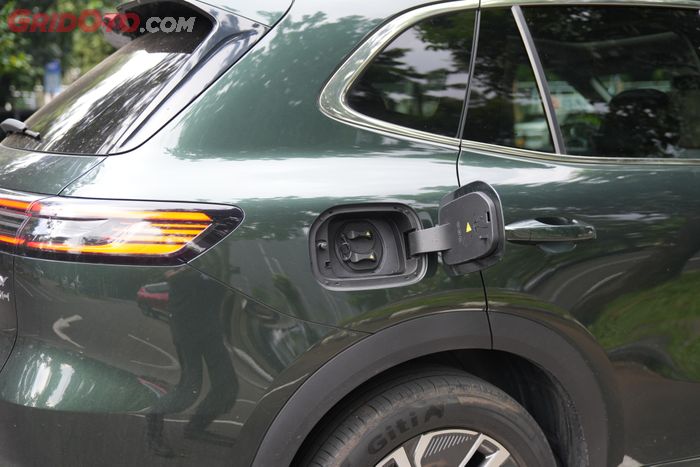 Port charger eksternal Geely Starray EM-i
