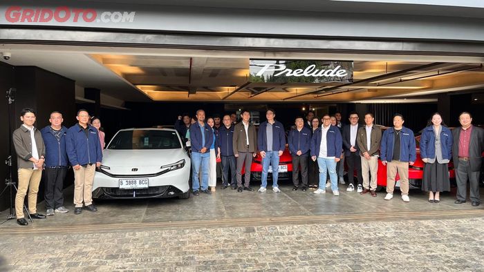 Seremoni serah terima Honda Prelude kepada 20 konsumen pertama