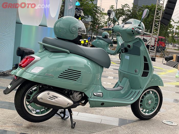 Vespa GTS 80th Anniversary versi Vietnam dibekali mesin 310 cc
