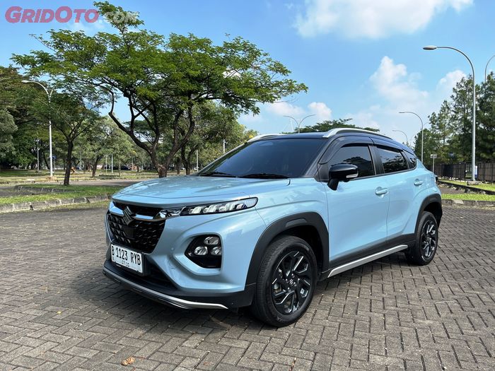 Di balik bumper depan dan belakang Suzuki Fronx terdapat sensor untuk teknologi Suzuki Safety Support (SSS)