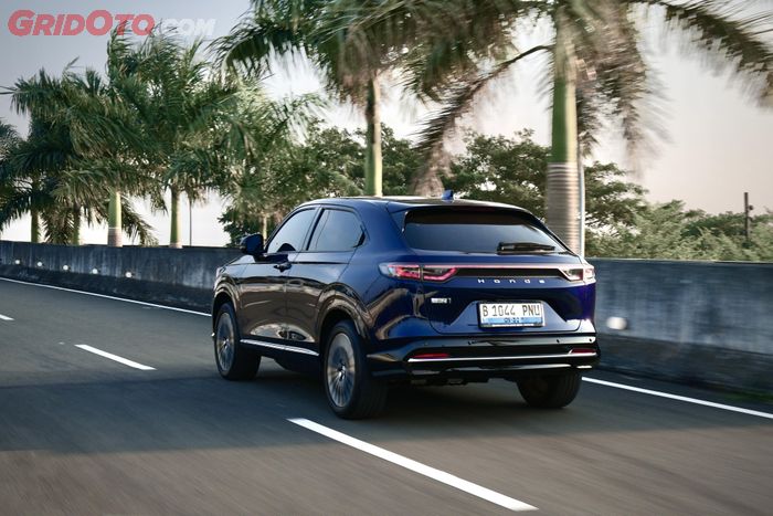 Honda e:N1 terasa lebih firm dan lincah bermanuver di kecepatan tinggi