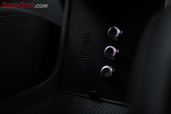 Cartridge parfum pada interior Lepas L8 PHEV.