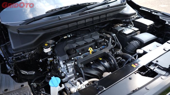 Mesin 1.500 cc dengan transmisi iVT