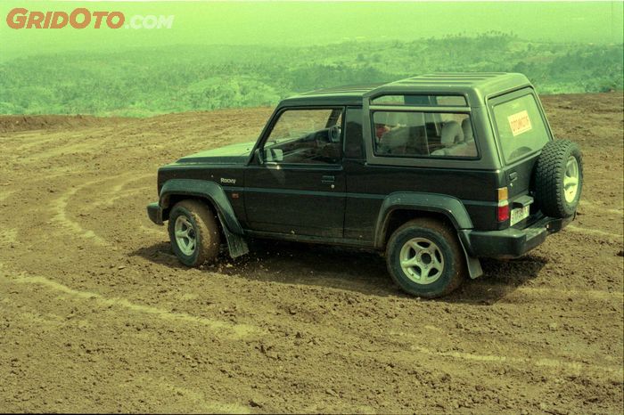 Daihatsu Taft Rocky IFS 1996