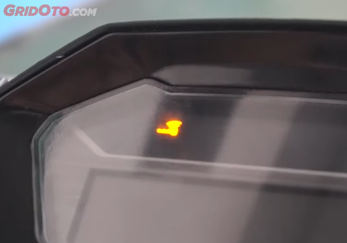 Logo kunci di panel indikator motor Honda yang dilengkapi Honda Smart Key