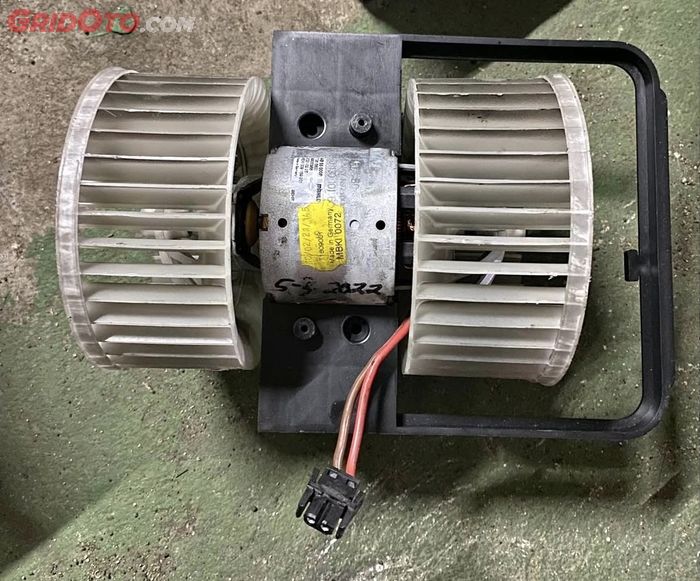 Blower AC mobil