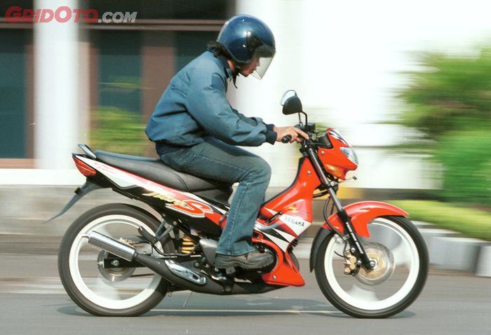 Yamaha Tiara S J120Z