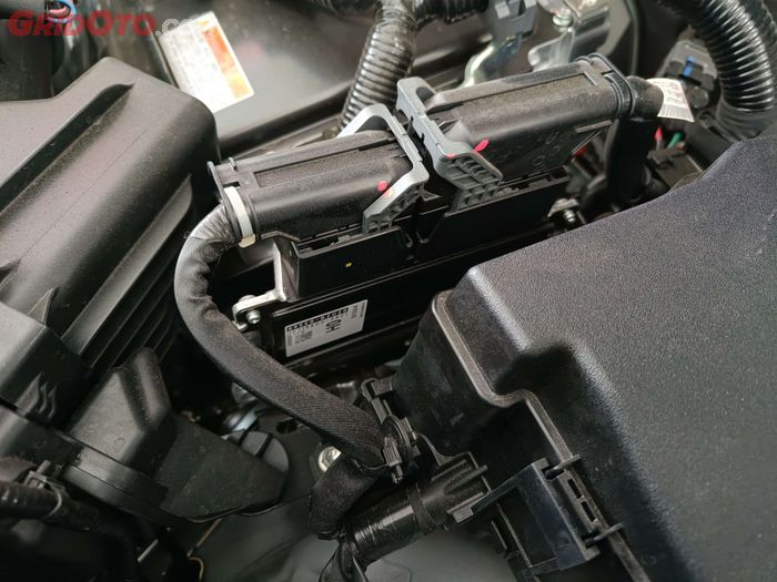 ECU mesin Toyota Veloz Hybrid baiknya diberi pembungkus tambahan 