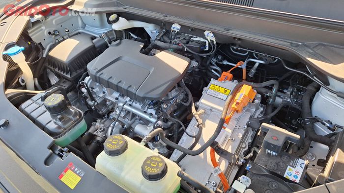 Mesin bensin dan motor listrik Wuling Eksion PHEV