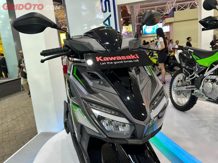 Lampu full LED dengan garis tajam yang membuat tampilan terlihat sporty