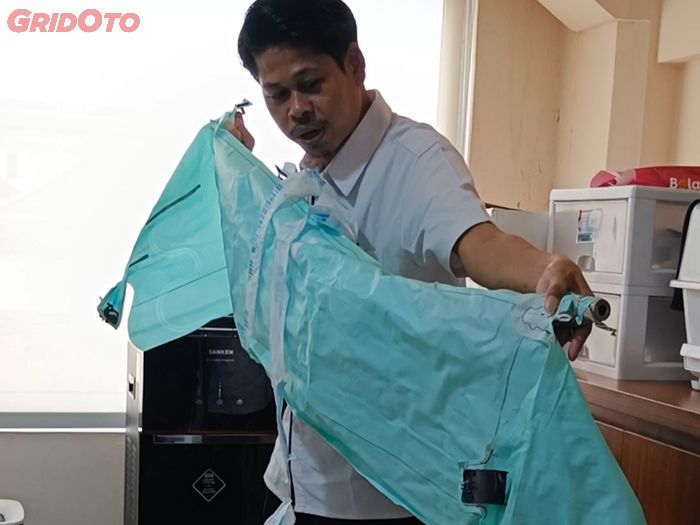 side curtain airbag