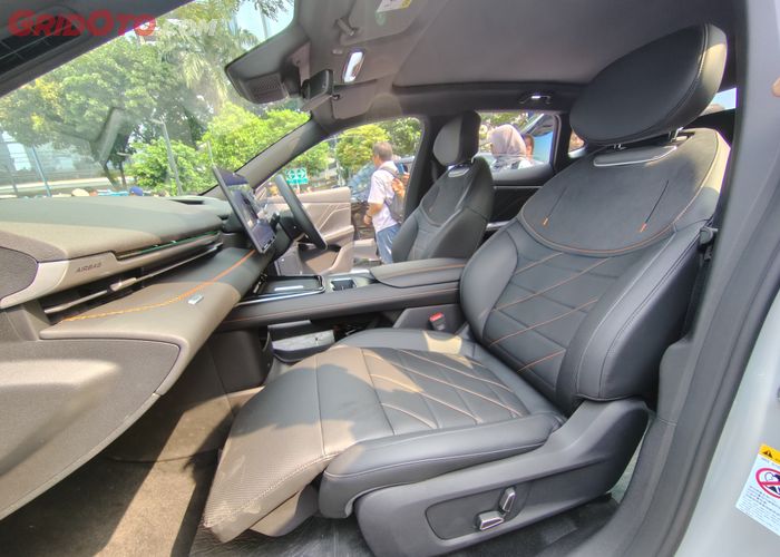 Jok depan Changan Deepal S05 sudah mengusung Royal Comfort Seat.