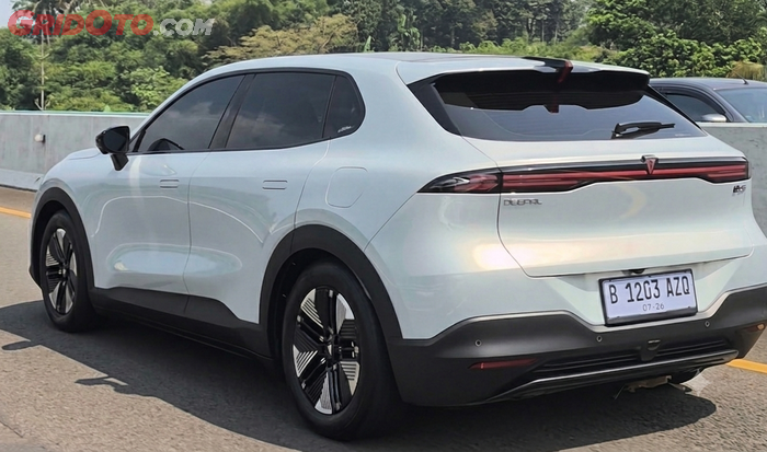 Tampilan belakang Changan Deepal S05 REEV