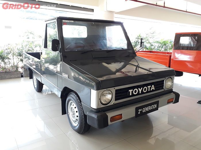 Toyota Kijang Generasi Kedua alias &quot;Kijang Doyok&quot;