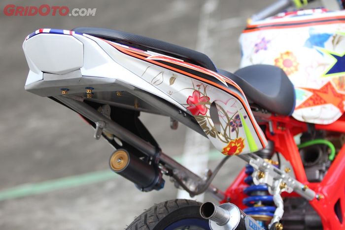 Kawasaki Ninja 150RR bergaya racing look milik Nur Hidayat