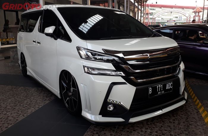 Ilustrasi Toyota Vellfire