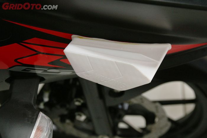 Winglet Universal Merek Wuming Pada Suzuki GSX-R150