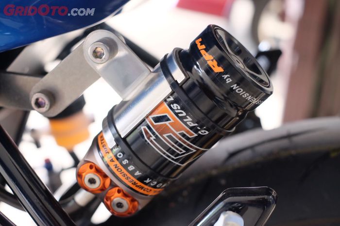 Tabung setelan pada shockbreaker RPM 