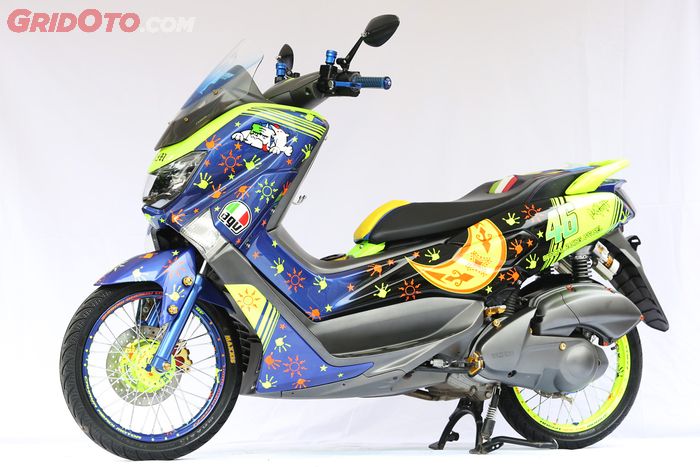 Yamaha NMAX Tema Helm AGV Valentino Rossi