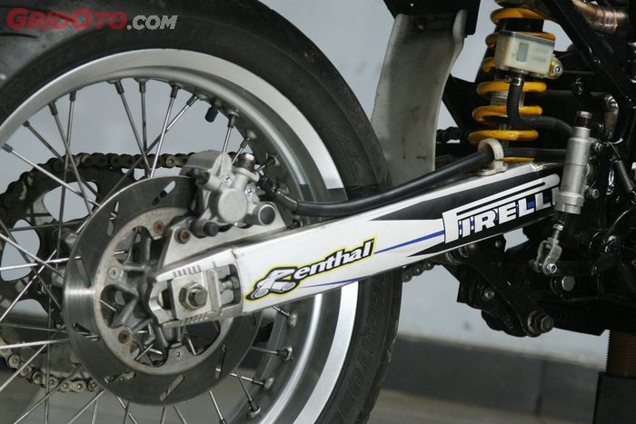 Yamaha Scorpio Berbaju YZ250 CAOS Custom Bike