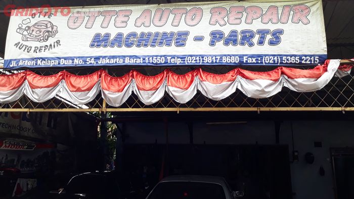 Baliho  Otte Auto Repair, Bengkel spesialis Mercedes-Benz