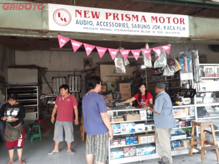 Toko aksesori mobil New Prisma Motor, Pasar Mobil Kemayoran, Jakarta Pusat