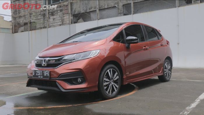 Ilustrasi Honda Jazz RS