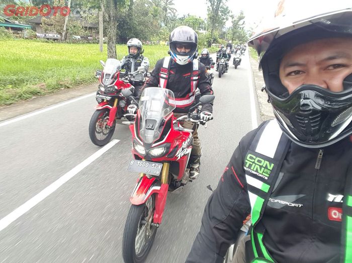Honda Big Bike Indonesia (HoBI) turing Padang - Aceh 