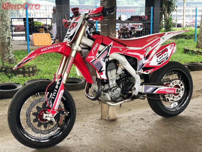 Honda CRF450 Supermoto Dimas Ekky Pratama