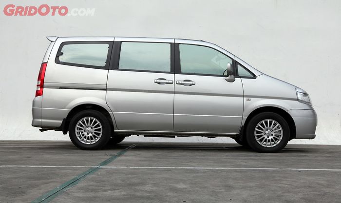 Mobil bekas Nissan Serena C24 dijual mulai Rp 80 jutaan